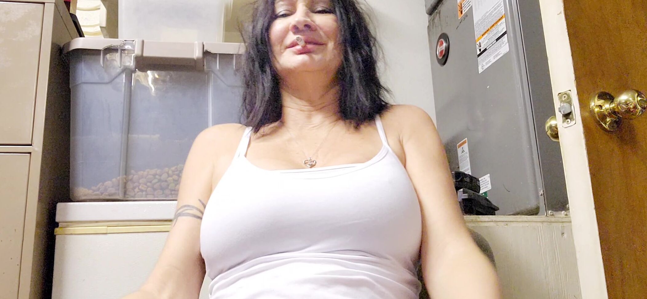 "Stormi Winters" big boobs, milf, nipples, smoking, kink BOOBS AND SMOKING manyvids