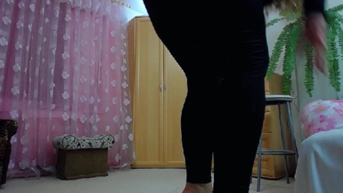 Bigbootymilf Big Curvy Woman In Tight Spandex Catsuit