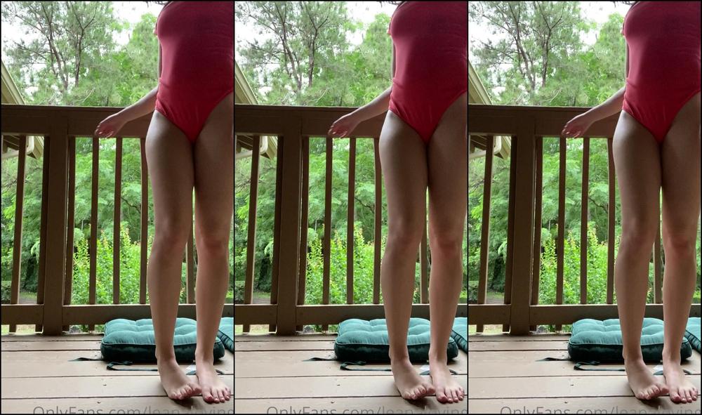 leanalovings-26-05-2020-362506280-it-s-really-windy-today-i-hope-you-don-t-mind-if-we-sit-out-on-the-balcony-while-i-st