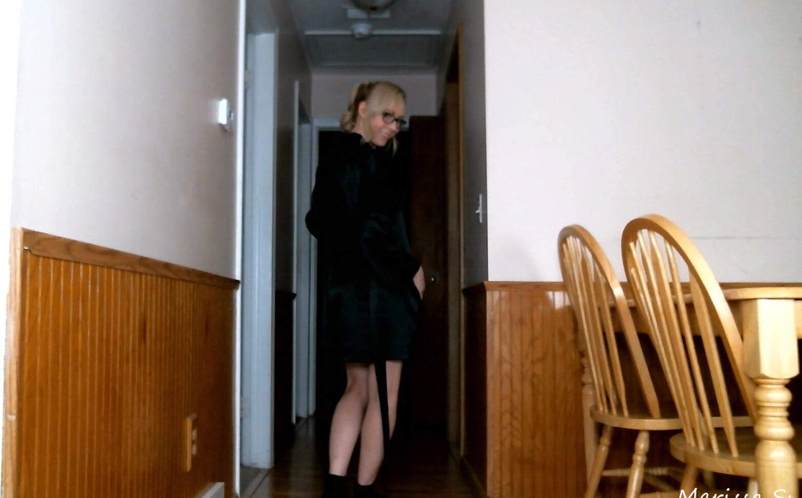 "Marissa Sweet" blonde, eye glasses, flashing, legs, nudity/naked Robe Flashing manyvids