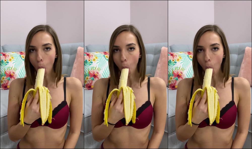 sweet-bunnyxxx-20-02-2020-155759663-i-want-you-to-imagine-that-this-banana-is-your-big-cock.-jerk-off-thinking-about-my-lips-o