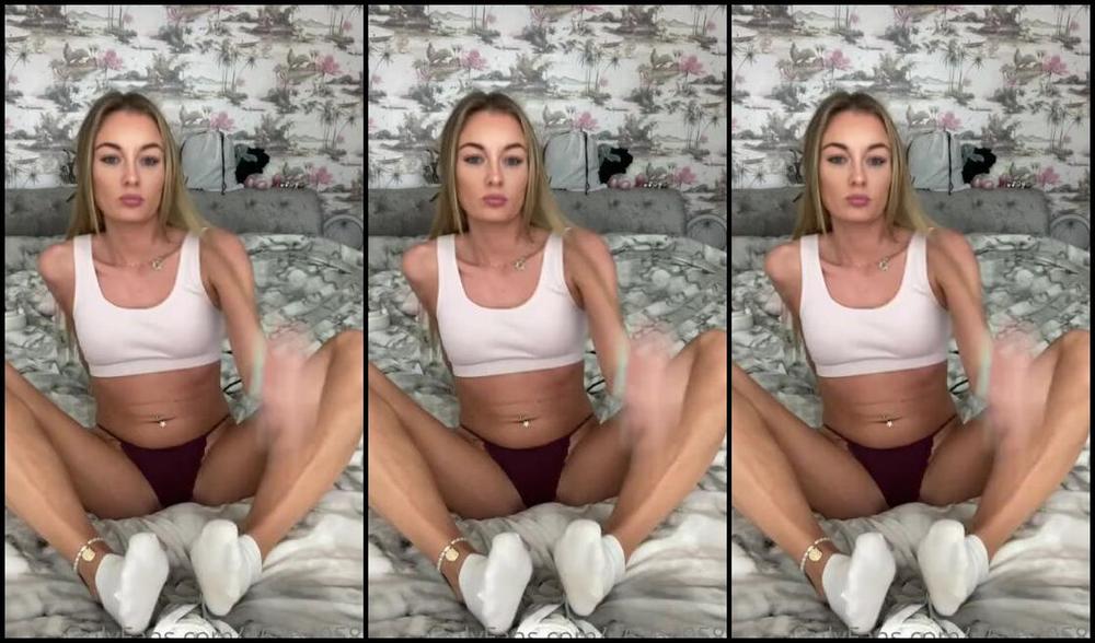 Lorraine Edwards Aka Lorraineedwards91 Onlyfans Butt Spanking Sock Removal Self Worship