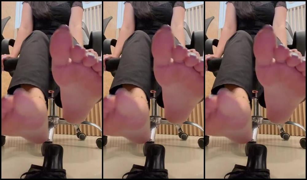 Miasexifeet4U Onlyfans 07 22 2024 Does Dangling Turn You On