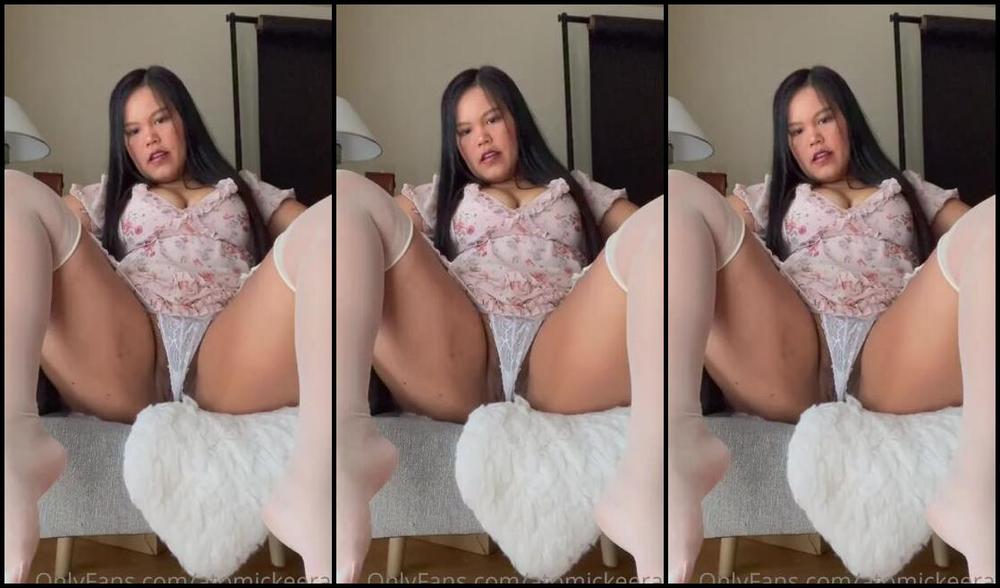 Atomickeerati Onlyfans Can You Come Help Me Adjust My Garter Belt And Stockings J0