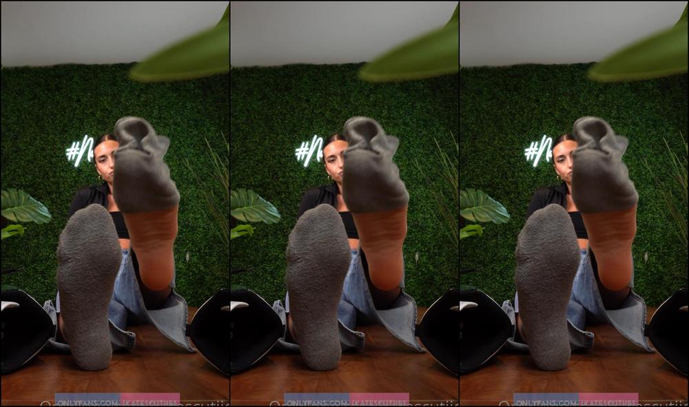 Katescutiies Taking Off My Stinky Panda Dunks And Sweaty Socks