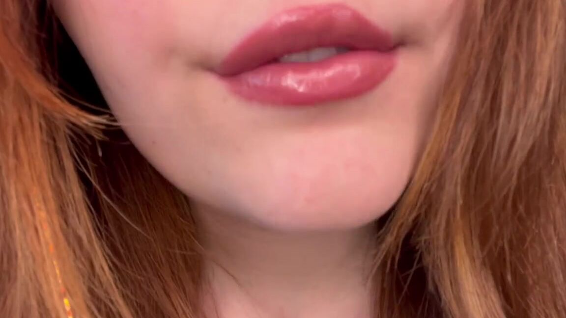 Ivy Aspen Nicknamed Theivyaspen Findom 02 01 2023 Onlyfans Video Asmr Applying My Lipgloss I Know How Weak You Are To Watch Me Apply My Lip