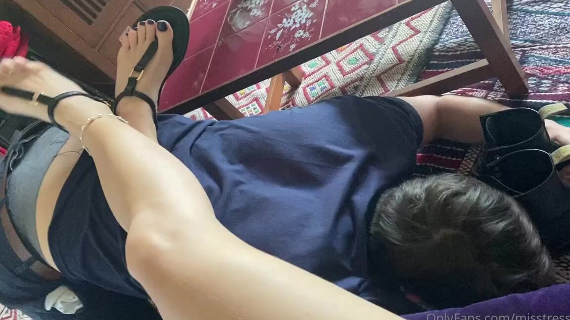 Gingeralesfeet Aka Misstressroux Onlyfans I Added A New Slave To The Collection