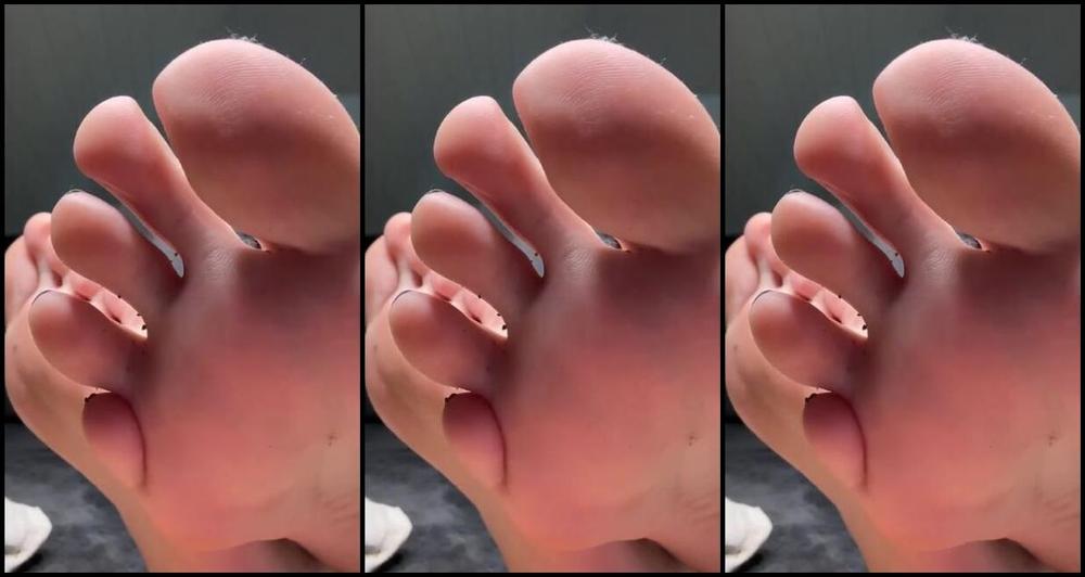 Socksfeet Misstress Nina Onlyfans 01 26 2024 How Much Do You Want My Socks In Your Mouth And Enjoy The Smell Of My