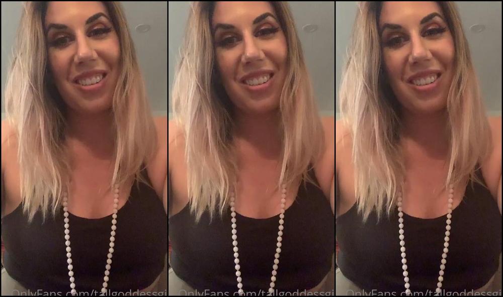 Tallgoddessgia Incase You Missed My Ig Live Show Tonight Here It Is A Little Smoke Break