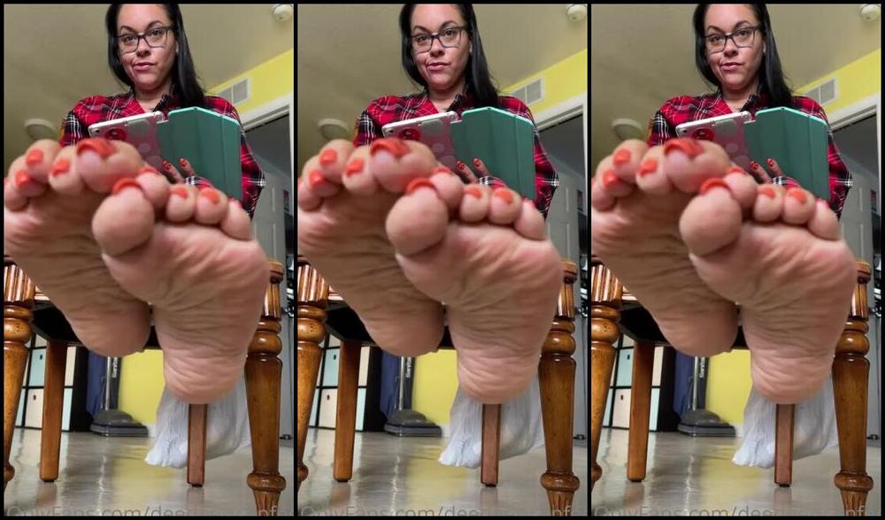 Deedeericanfeet Onlyfans I M Feeling Better So Here S A Vid For U Not Requested All The Requests I Have Added Will