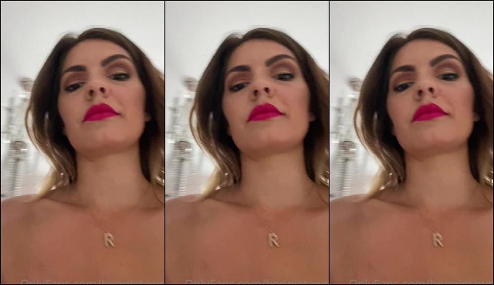 Bonnietawny Part A Lot Of Housework And A