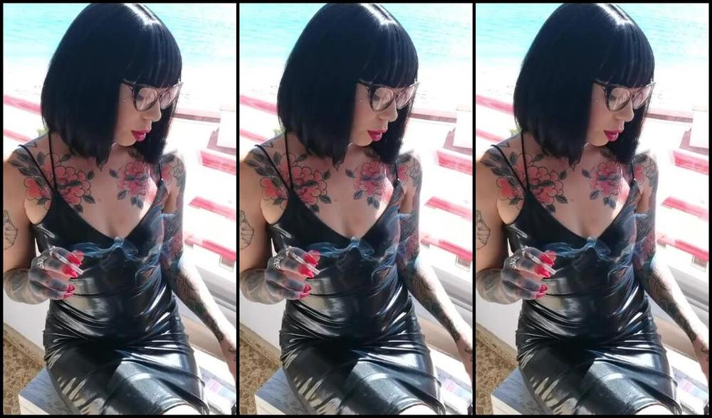 Queen Kinkerbell Nicknamed Kinkerbell23 Onlyfans A View With A View Chain Smoking Yet Again This Time In All Leather 7 Minutes With