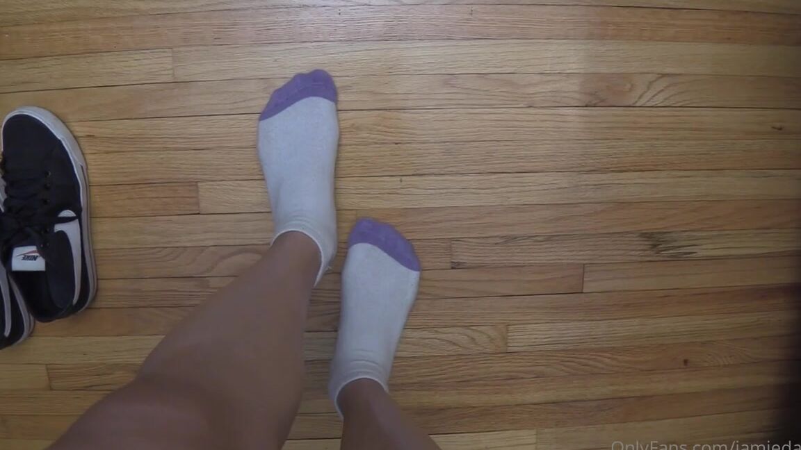 Jamiedaniels Onlyfans Good Evening Tonights Post Is An Of Custom Request Called Tiny Sneaker Slavep