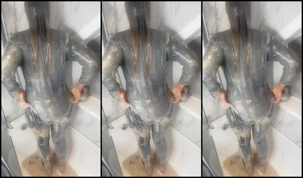 Bsmessybakery Nicknamed Bsmessybakery Onlyfans Could Someone Please Give Me A Hand Wet Amp Messy Shower