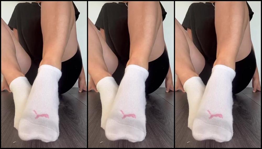 Sarina Jones Nicknamed Sarinajones 07 20 2024 Onlyfans Video You Want Me To Wear One Puma And One Tommy Hilfiger Sock