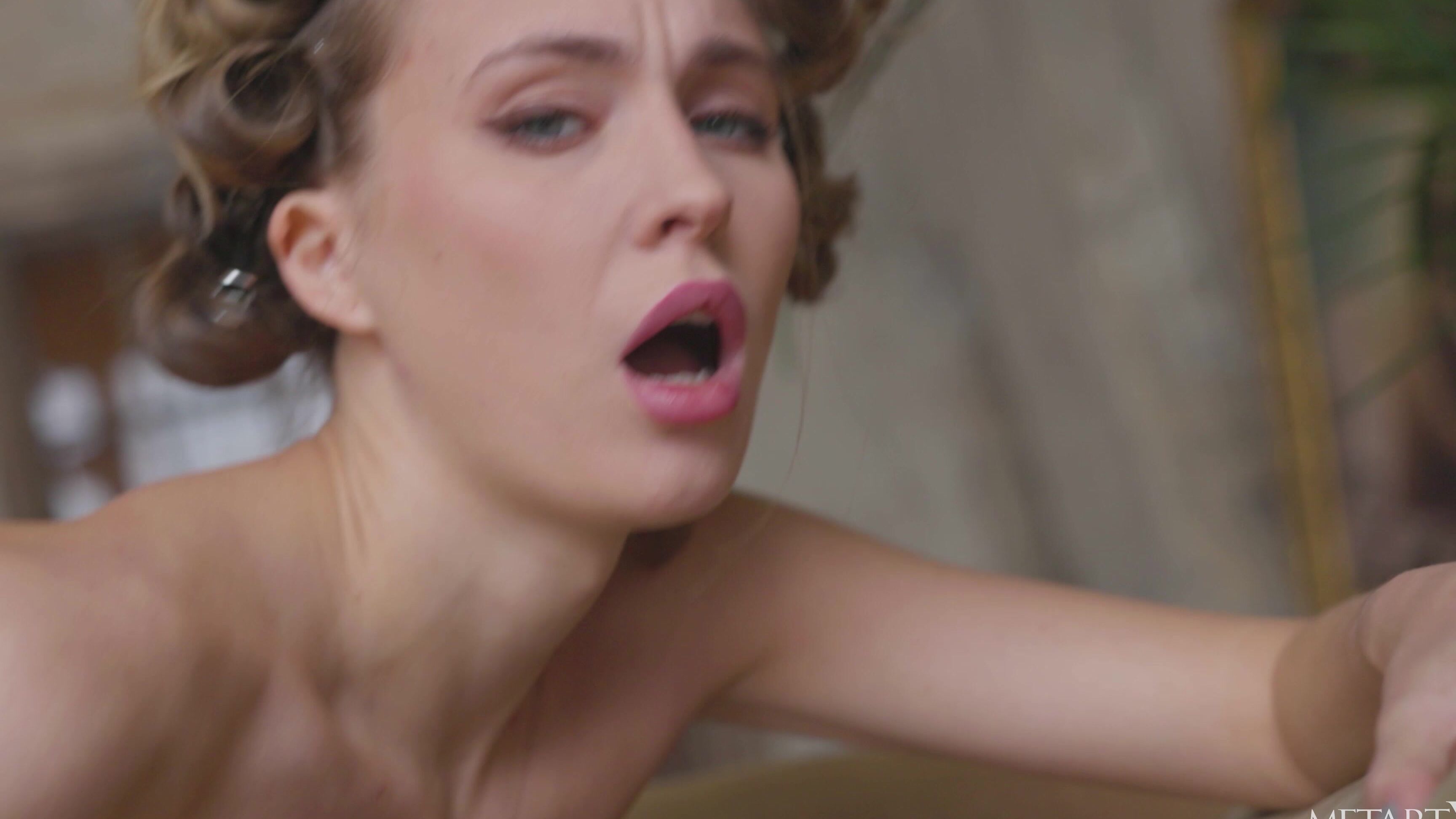 Fingering, Shaved, Tattoos, Solo, Russian Girls, Skinny, Natural Tits, Masturbation Mercia Francis - Hot Moves SiteRip