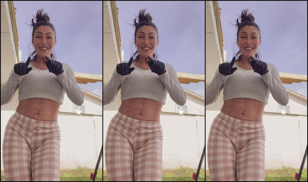 Valentinacooper 3297818536 04 29 2024 Twitter Gostosa