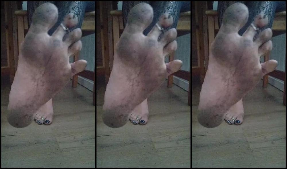 Frejas Submissive Feet Nicknamed Frejassubmissivefeet Onlyfans Giving You My Dirty Soles