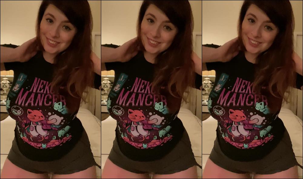 Beayork Post Dinner Titty Tease In My Pjs