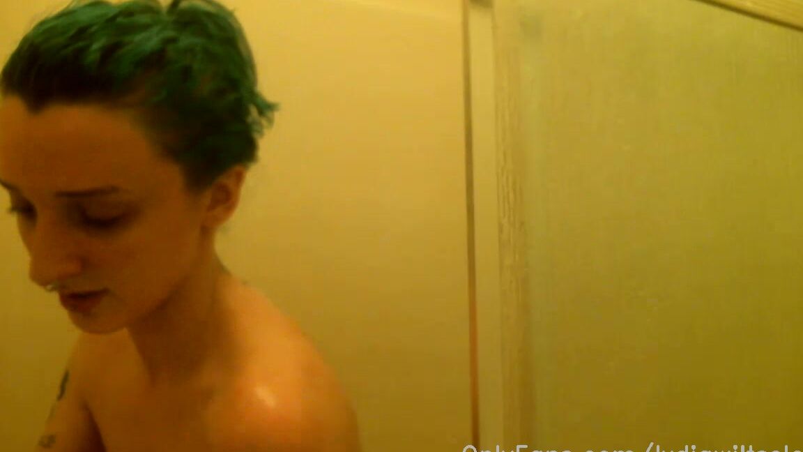 Lydiawiltsclown Stream Started At Am Let S Try An Overhead Shower Stream Come Get Cle