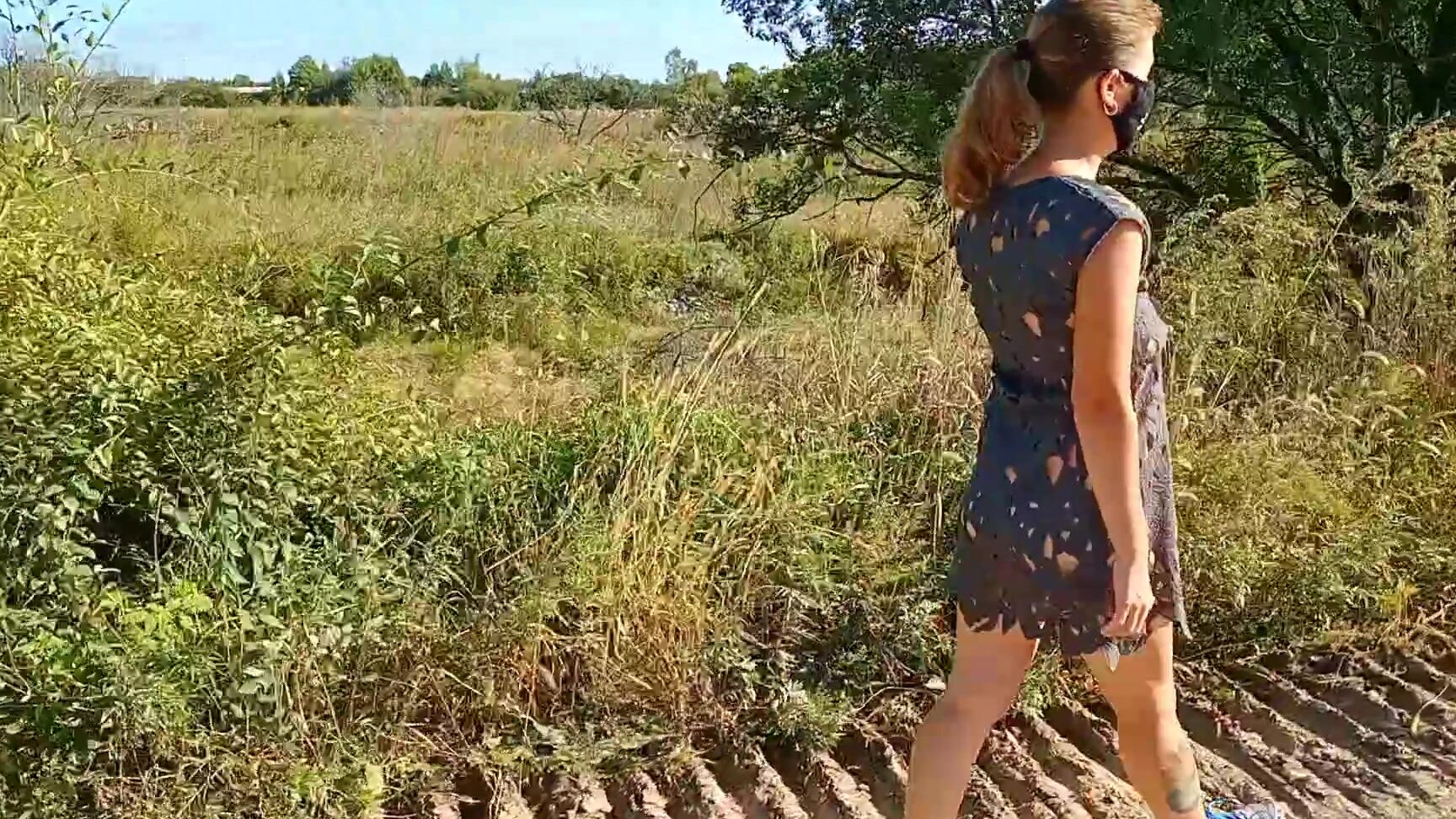 Juli Smith Meow I Walk In A Dress With Holes