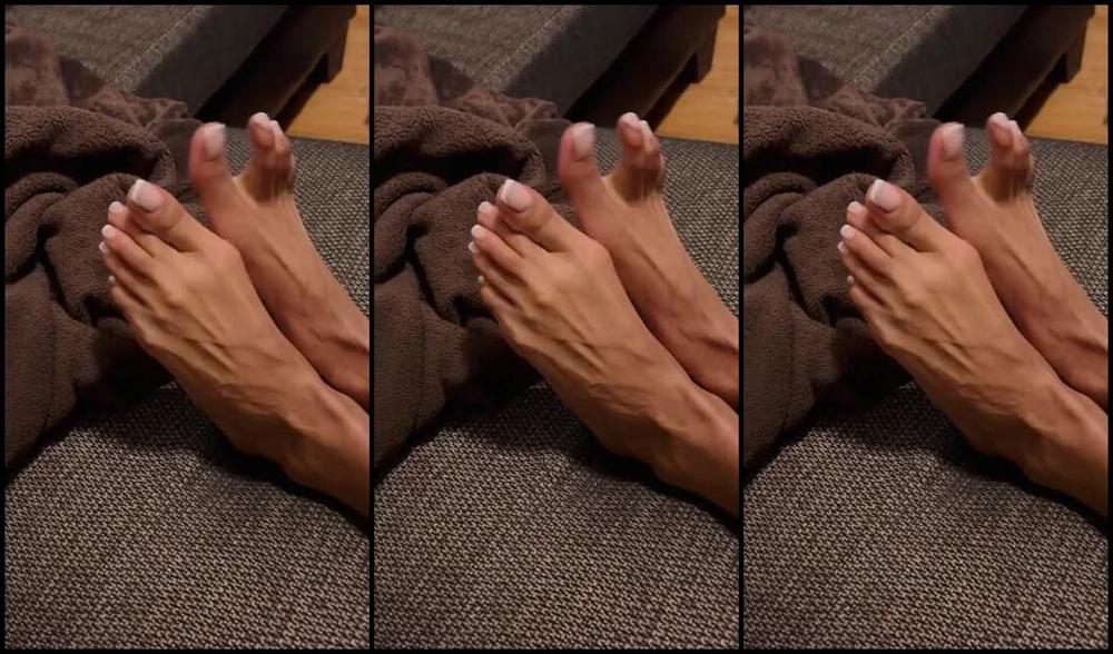 Torisoless Onlyfans Slow To Fast Toe Wiggles