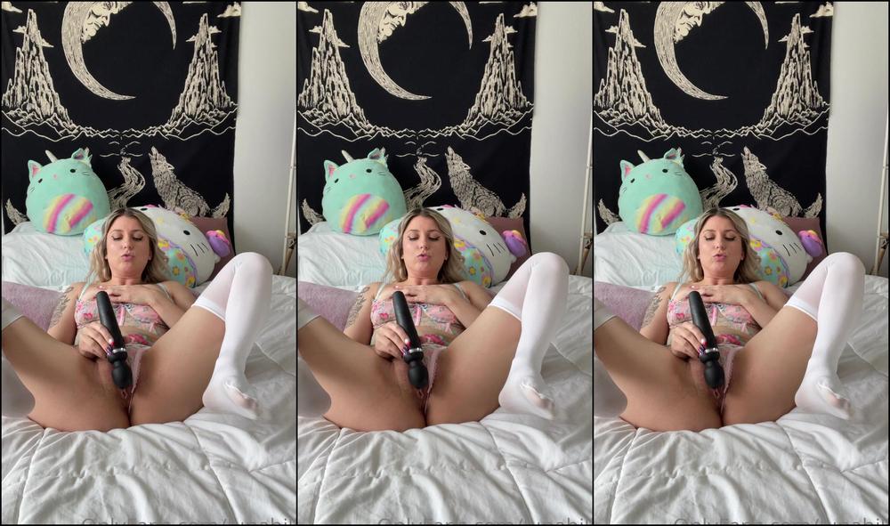 Lunahillx I Felt So Sexy In This Set That I Couldn T Keep My Own Hands Off Of Me