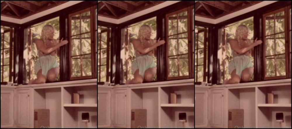 Rileyreidx Behind The Scenes Of A Shoot For My Website Reidmylips Of Danadearmond She S The Hot