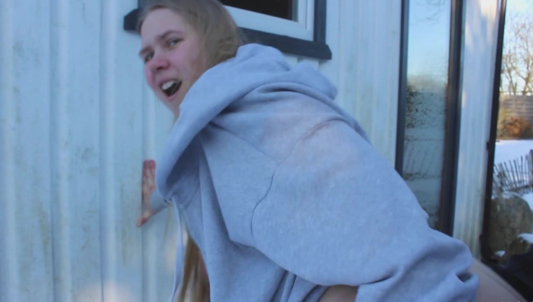 maja-meer-15-02-2021-2033158912-fucking-in-the-snow..