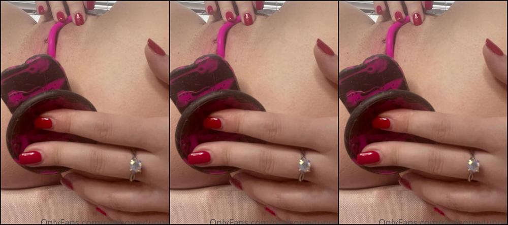 realhoneytunnelx-19-09-2021-2224283524-suuuuper-up-close-videos-are-up-there-with-some-of-my-favourites-to-film-i-like-to-imagi