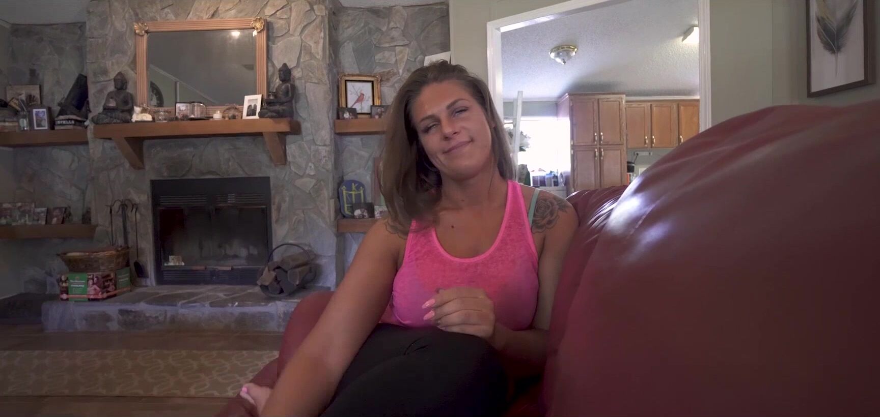 CFNM, Massage, MILF clover baltimore neighborhood slut gives massage part 1 ManyVids