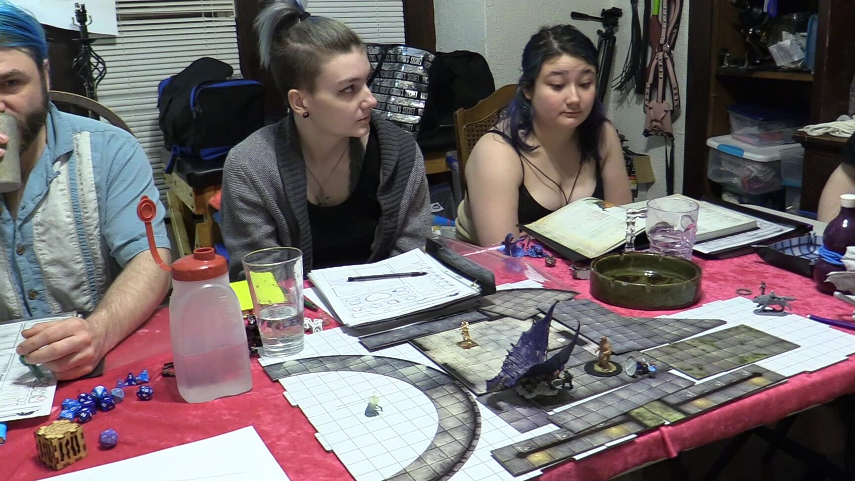 "Rardysexuality" 18 & 19 yrs old, games, geek, role play, sexy gamer Sunday DnD Game 22 6 manyvids