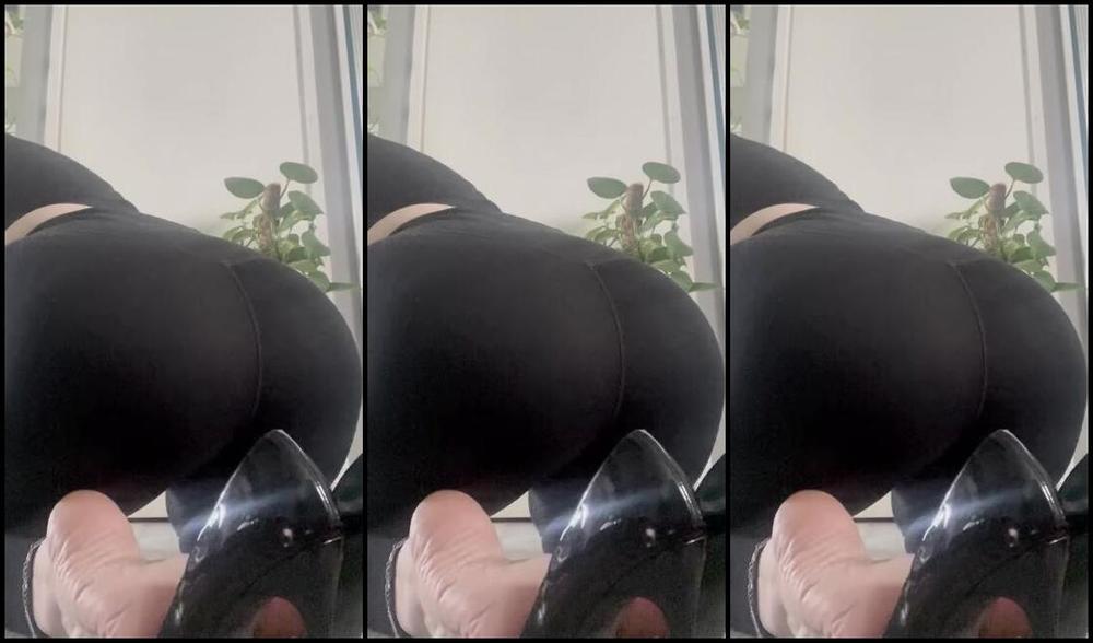 Joeyofarches Nicknamed Joeyofarches Onlyfans Making Sure Your Attention Is On Me Popping Out Of My Black Dorsay