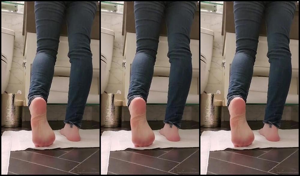 Sloans Paws Nicknamed Sloan Paws 02 23 2020 Onlyfans Video Were You Spying On Me