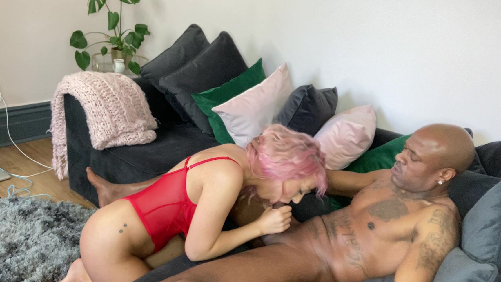 CutieDaisyMay093 Sucking Sensi's 10 inch cock manyvids