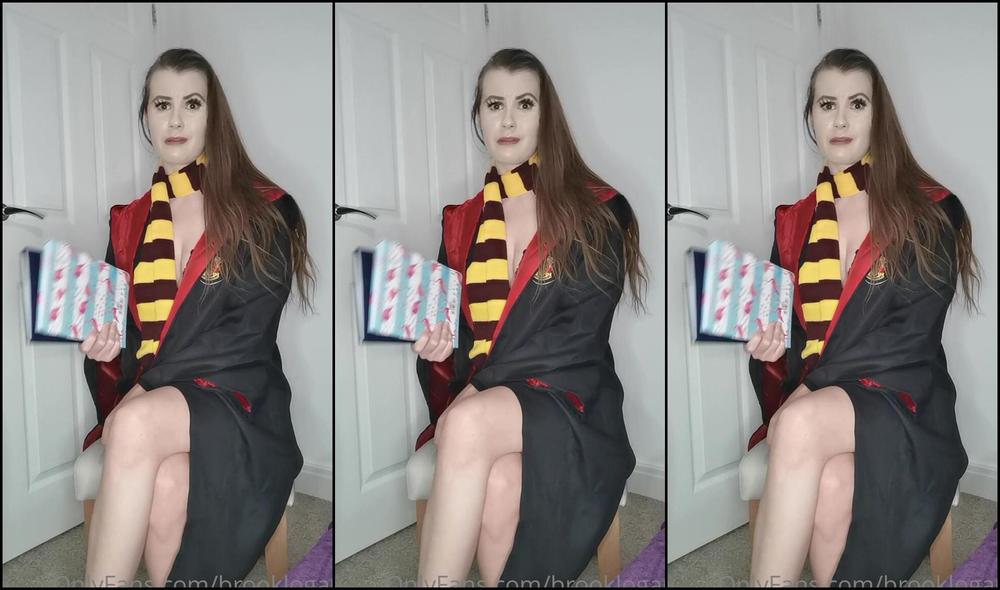 brooklogan-30-06-2020-480409118-i-have-a-spell-put-on-me...-come-see-what-happens-xx