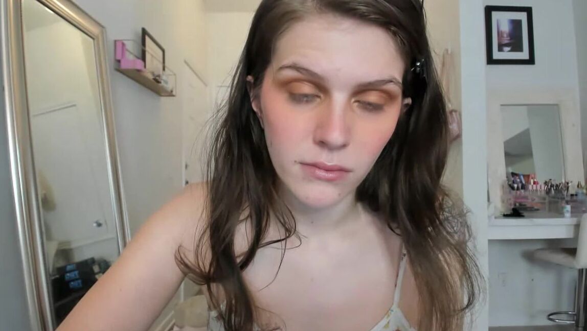 Meganholly Doing My Makeup