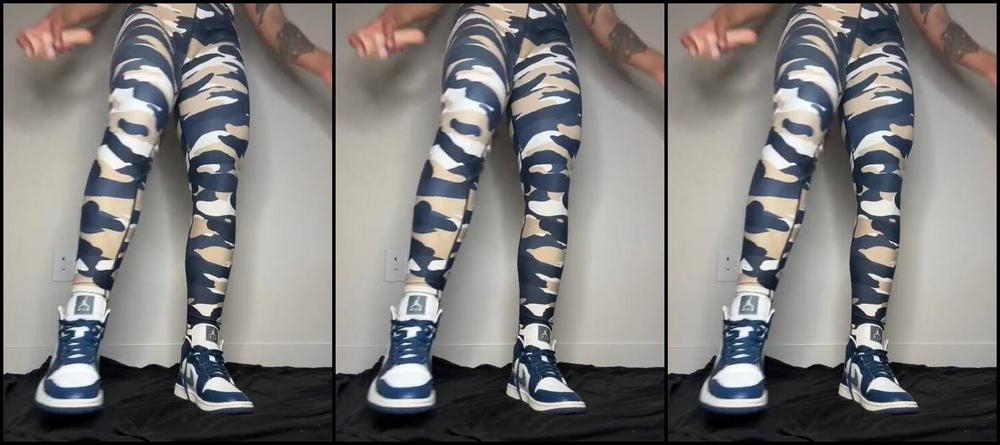 Gym Slut Ripped Leggings Anal Pussy Fucking In Sneakers