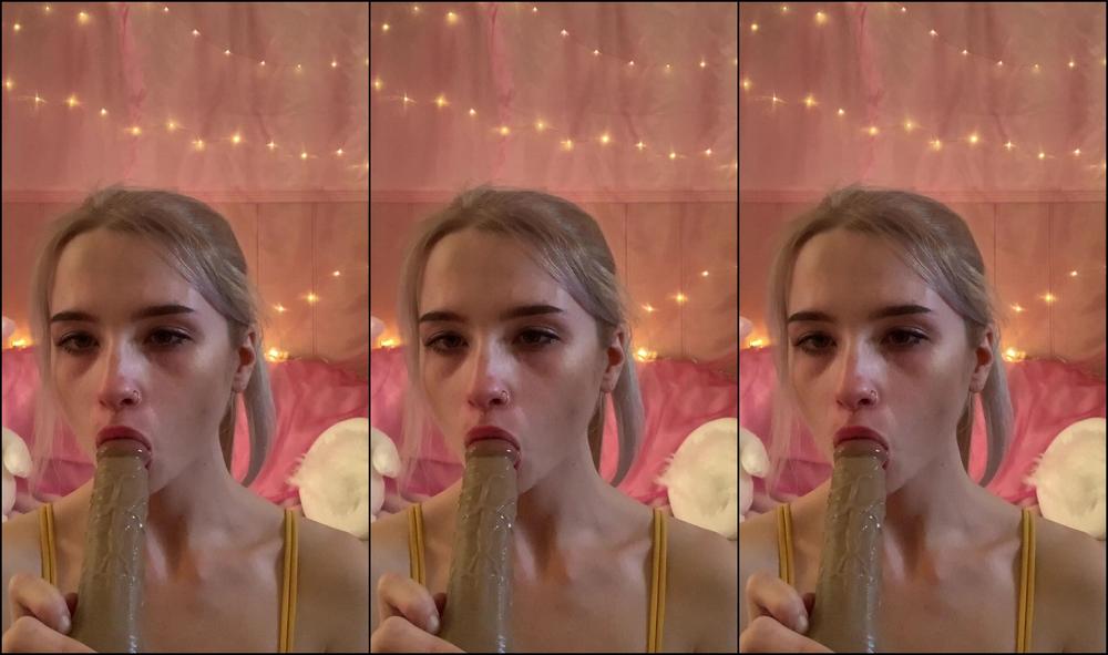 Lilmisslily Don T U Wish This Was Ur Cock Instead