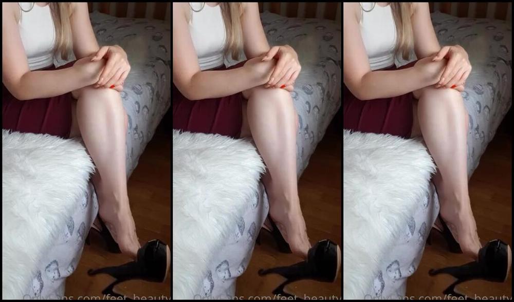 Feet Beautyx Nicknamed Feet Beautyx 08 30 2021 Onlyfans Video Your School Teacher Always Rewards The Good Boys That Pay Attention To The Teachers Feet