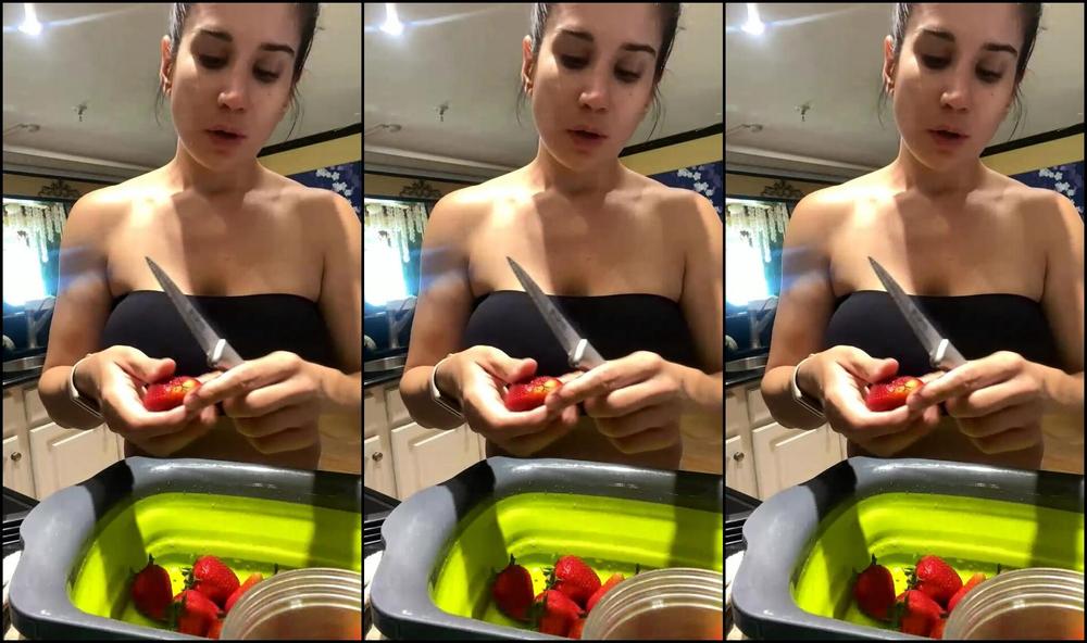 Kittibellevip Cooking With Kitti Live Strawberry Pound Cake