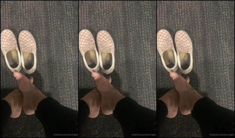 Servingfet Missed My Airport Live On Ig Check It Out Sweaty Stinky Public Airport Display