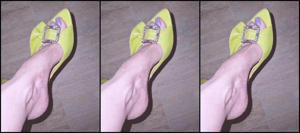 Feetvampire Nicknamed Feetvampire Onlyfans Someone Asked Me To Do A Video With Some Mules But Ive Been Selling My Shoes And These Are The