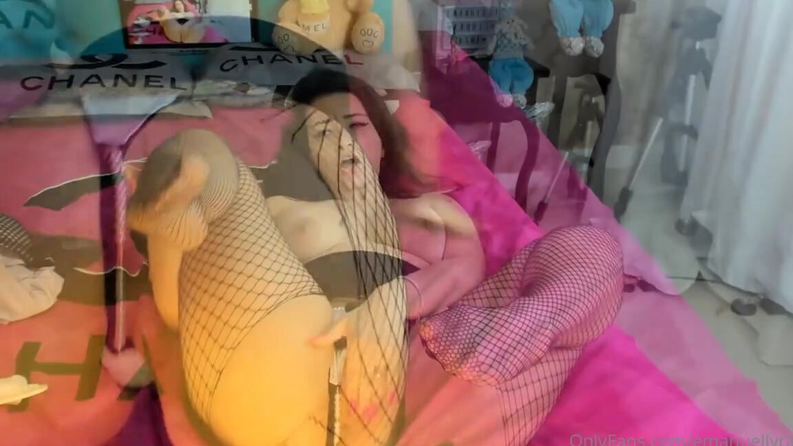 Emanuelly Raquel Nicknamed Emanuellyraquel Onlyfans Dancing Brazilian Funk And Masturbating Danando Funk E Masturbando Premium