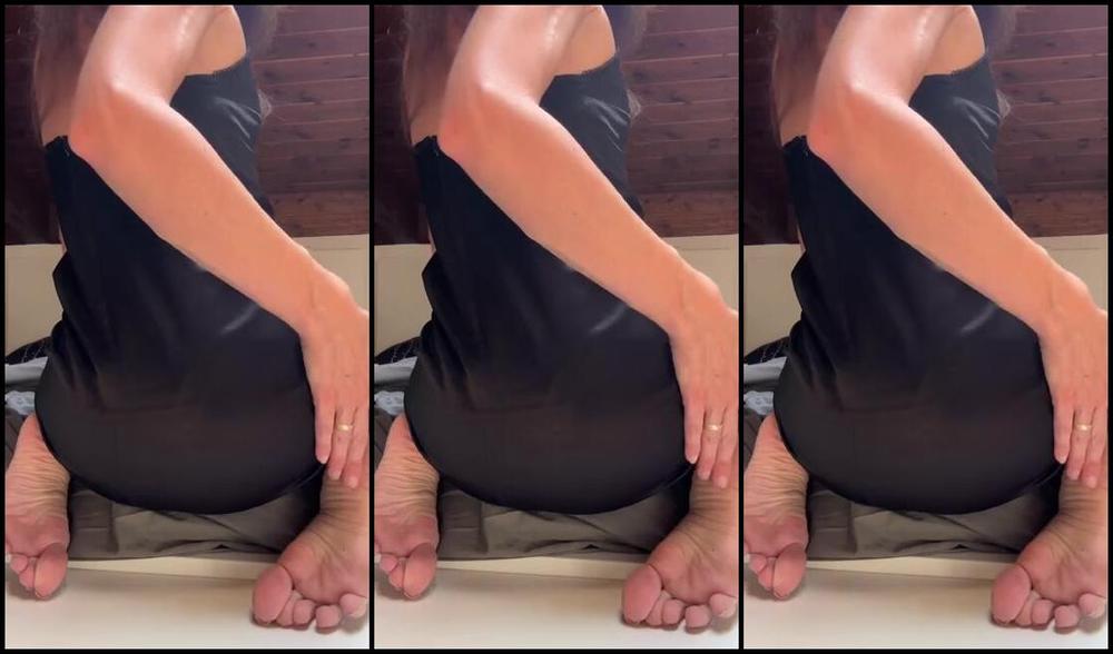 Penelope Sweet Soles Nicknamed Penelopesweetsoles 08 31 2024 Onlyfans Video Happy Saturday My Devotees Your Goddess Has The Same Thought Every Day Lb0E