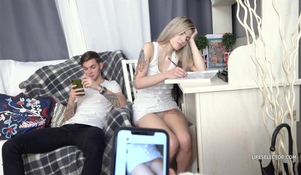 Teen, Cowgirl, Hardcore, Blonde, Anal, POV, Double Penetration, Threesome, Blowjob Monroe Fox - Girlfriend Material Part 2 SiteRip