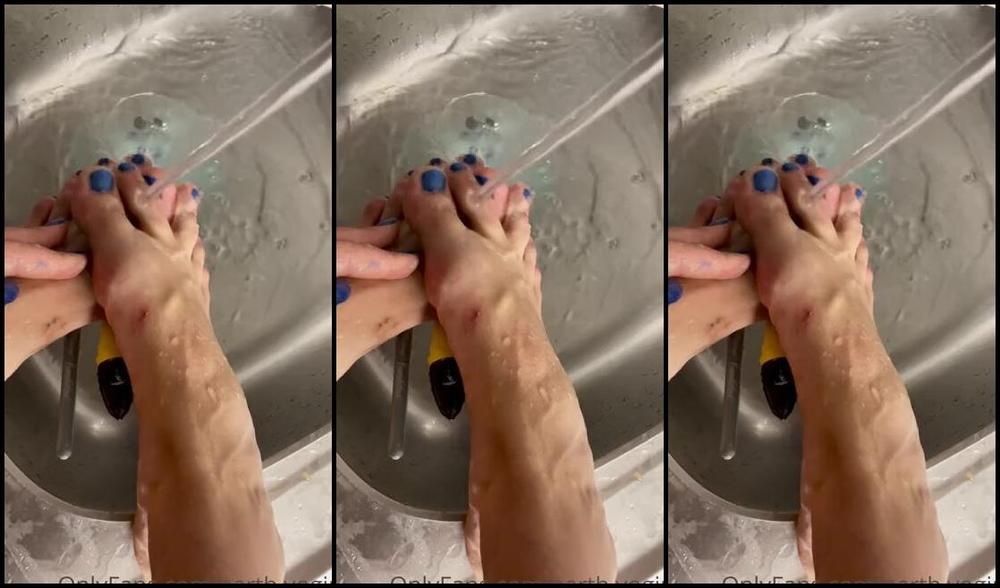 Goddessbast Nicknamed Goddessbastet Onlyfans Blue Water Meditation With My Toes