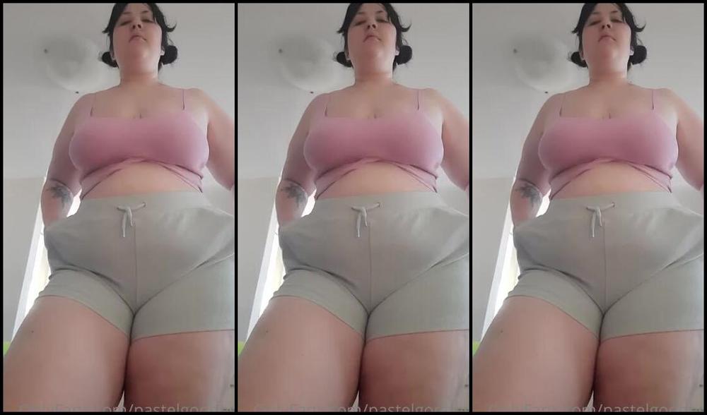 Pastel Goddess Nicknamed Pastelgoddess Onlyfans 04 28 2021 Im Going To Fart In Your Face Then Take A Seat On It Wearing These Little