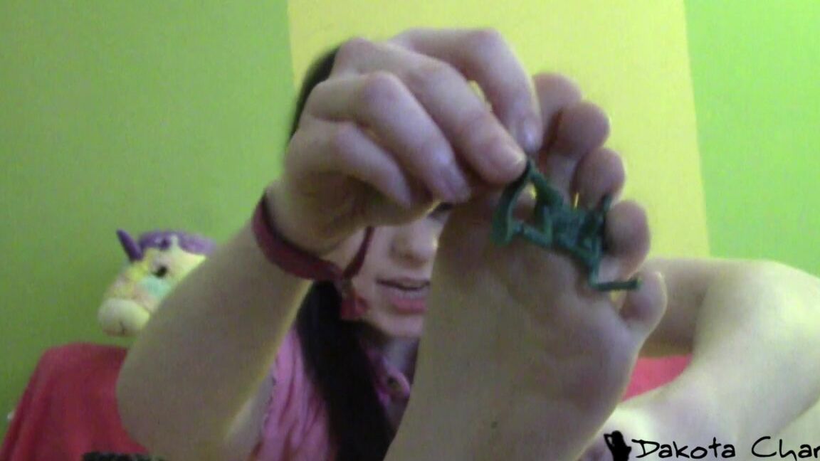 Dakotacharmsxxx Little Soldier Man Will Be Destroyed