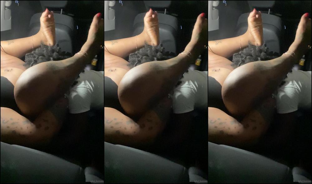 Bfootsies Tell Me My Feet Dnt Look Sexy The Way They Scrunch Up As He Was Sucking My Soul Out